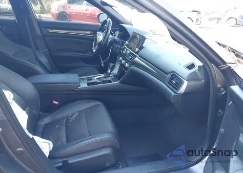 2019 Honda Accord Sport z USA, uszkodzony, nr VIN 1HGCV1F30KA137282